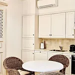 Charmante Im Historischen Zentrum By Interhome 圣特罗佩