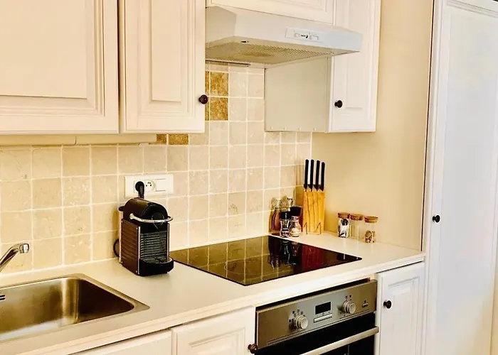 Appartement Charmante Im Historischen Zentrum By Interhome